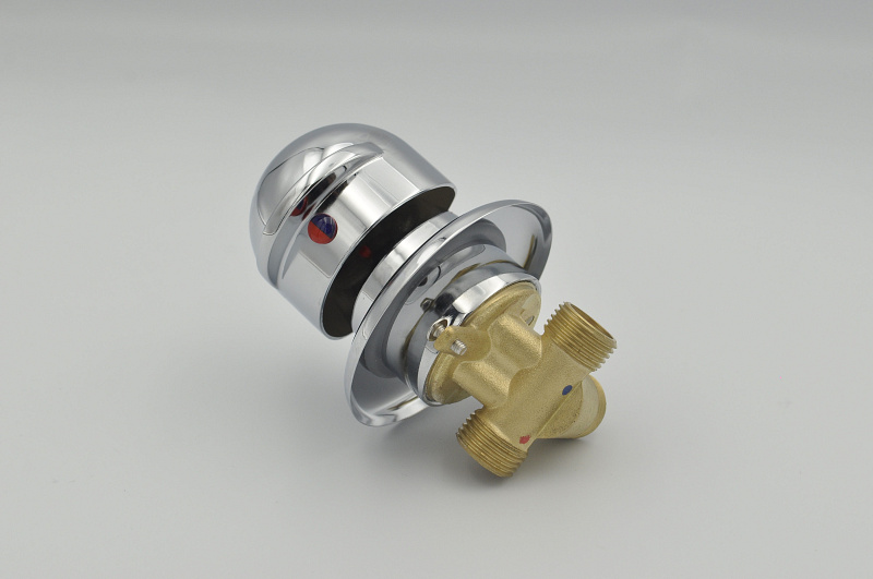 Vizes Vezérlő kétállású. Nyitókarokkal, betétekkel